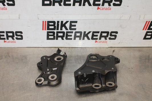 23-24 YAMAHA MT-07 LEFT RIGHT REARSET REAR SET DRIVER PEG BRACKETS MOUNTS BB927