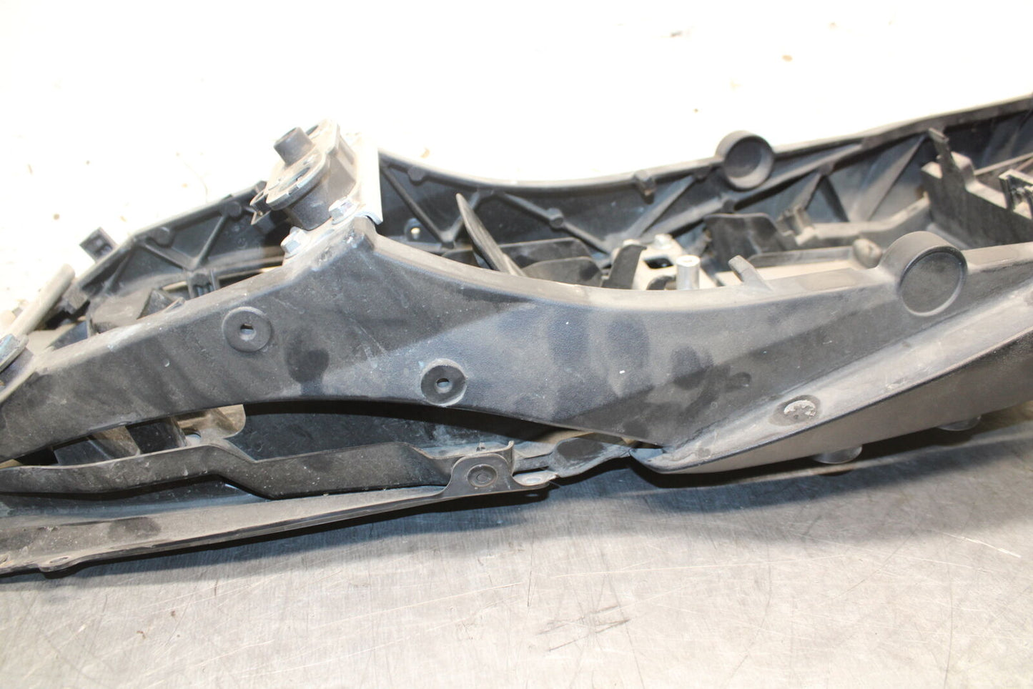 08-09 SUZUKI GSXR600 REAR SUBFRAME BACK SUB FRAME BB728