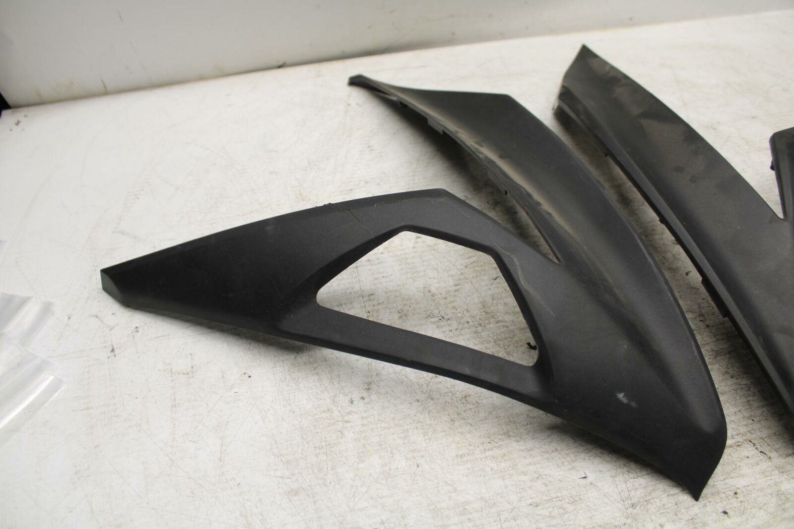 12-13 KAWASAKI EX300 NINJA LEFT MID UPPER SIDE FAIRING COWL PLASTIC BB373