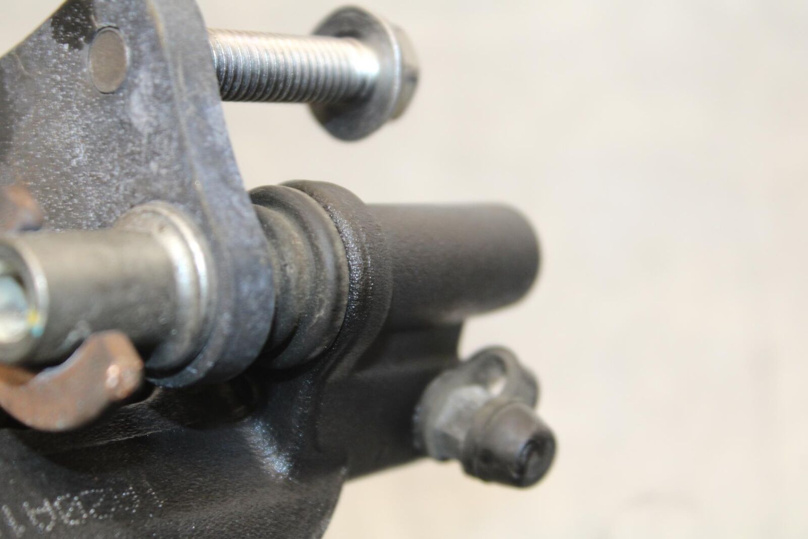 20 KAWASAKI Z400 ER400 ABS FRONT BRAKE CALIPER BB586