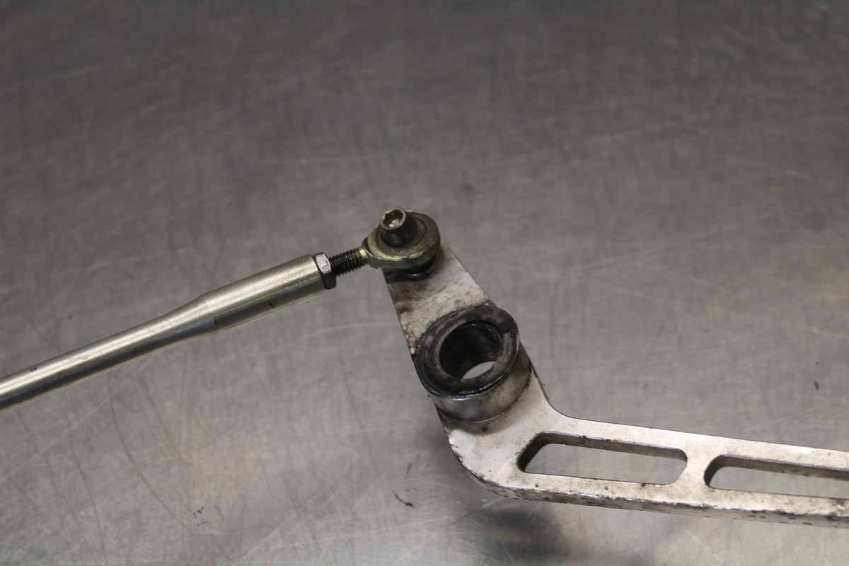 03 YAMAHA YZF R1 SHIFTER LINKAGE SHIFT LINK PEDAL BB895