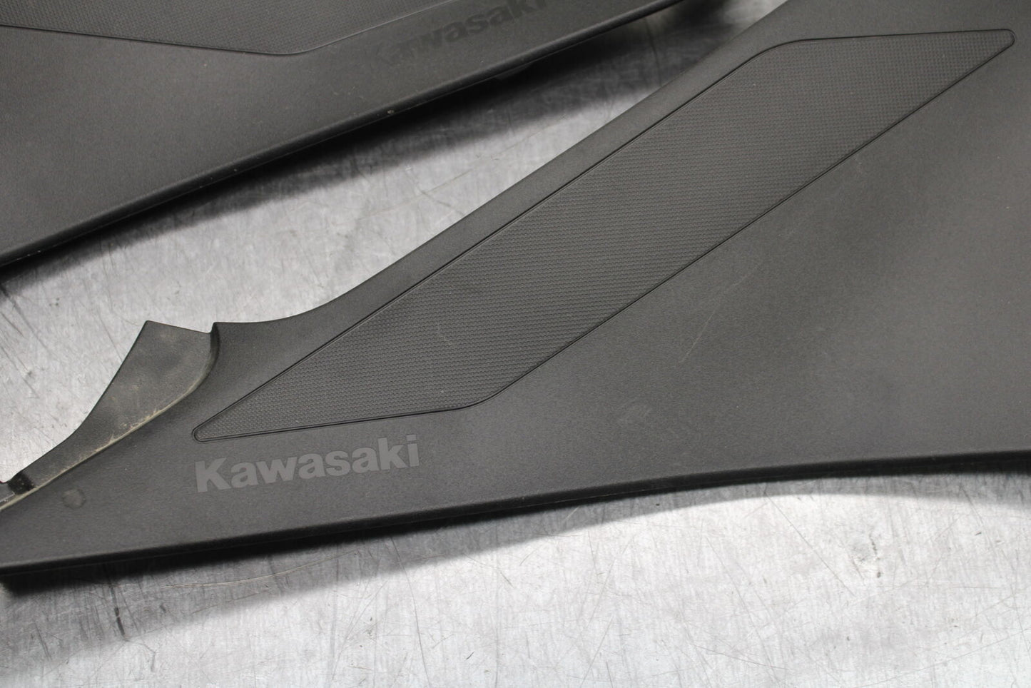 18-23 KAWASAKI NINJA 400 EX400 ABS RIGHT LEFT SIDE SEAT PANELS TRIMS COWLS BB747