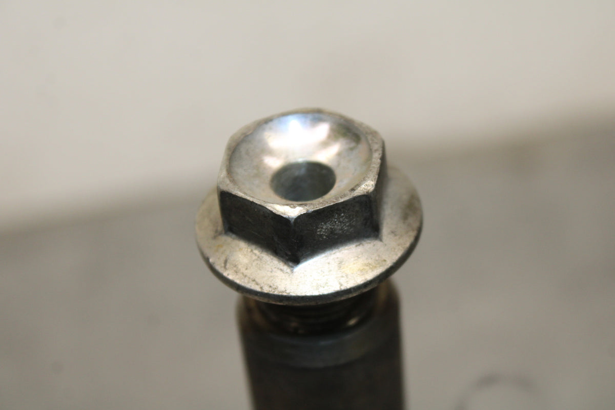 08-10 SUZUKI GSXR750 FRONT WHEEL RIM AXLE PIVOT BOLT BB127
