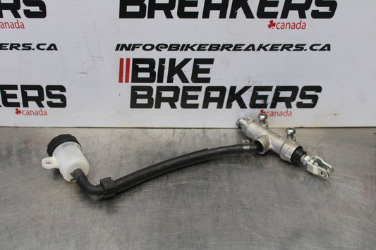 22 KAWASAKI NINJA 1000SX REAR BACK BRAKE MASTER CYLINDER W RESERVOIR BB780