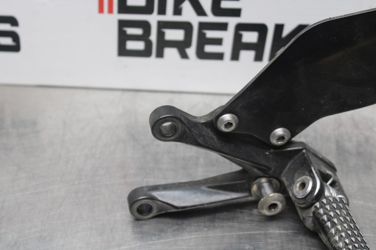 08 KAWASAKI NINJA ZX10R LEFT REARSET REAR SET DRIVER FOOT PEG REST STOP BB201