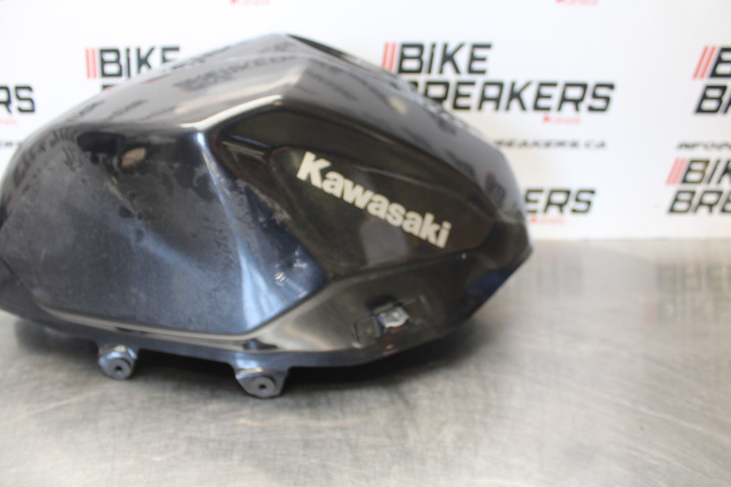 18-23 KAWASAKI NINJA 400 EX400 ABS GAS TANK FUEL CELL PETROL RESERVOIR BB192