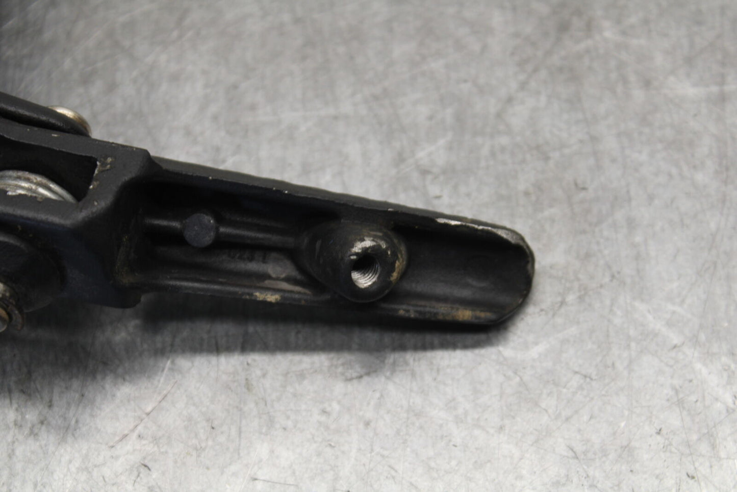 05-06 HONDA CBR600RR LEFT REARSET REAR SET DRIVER FOOT PEG REST STOP BB399