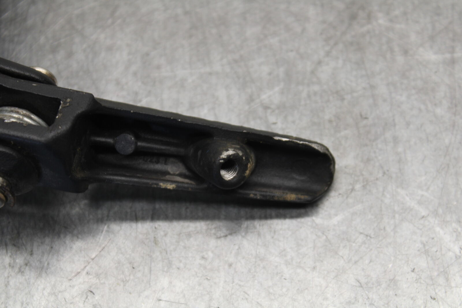 05-06 HONDA CBR600RR LEFT REARSET REAR SET DRIVER FOOT PEG REST STOP BB399