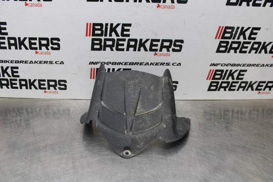 24-25 KAWASAKI NINJA ZX6R REAR BACK WHEEL TIRE HUGGER FENDER BB785
