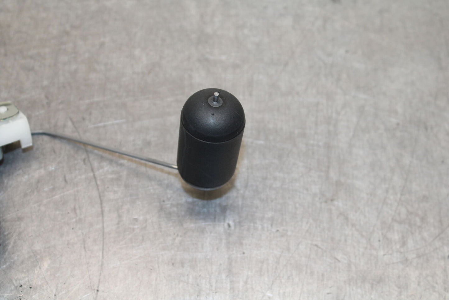 12-13 KAWASAKI Z1000 FUEL PUMP GAS PETROL SENDER UNIT BB743