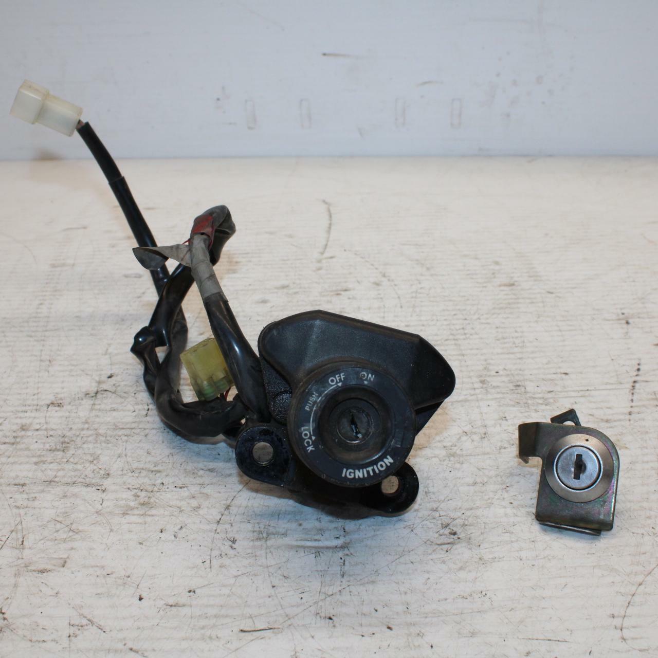 07 YAMAHA YZF R6 2c0 IGNITION LOCK PARTS BB297