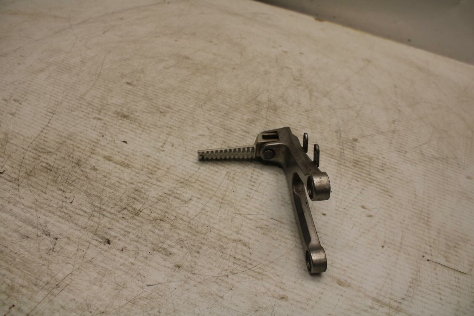 08-16 YAMAHA YZF R6 LEFT REARSET REAR SET DRIVER FOOT PEG REST STOP BB365
