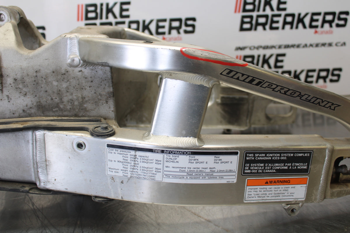 05-06 HONDA CBR600RR REAR SWINGARM BACK SUSPENSION SWING ARM BB149