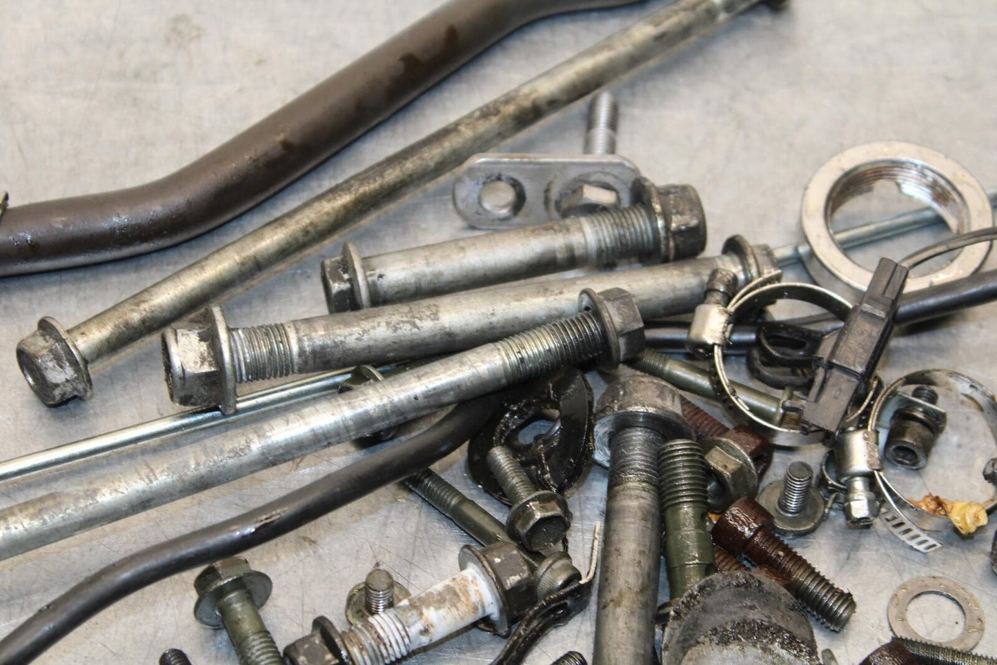 2001 Suzuki GSXR750 MISC BOLTS HARDWARE MOTOR SCREWS BB553