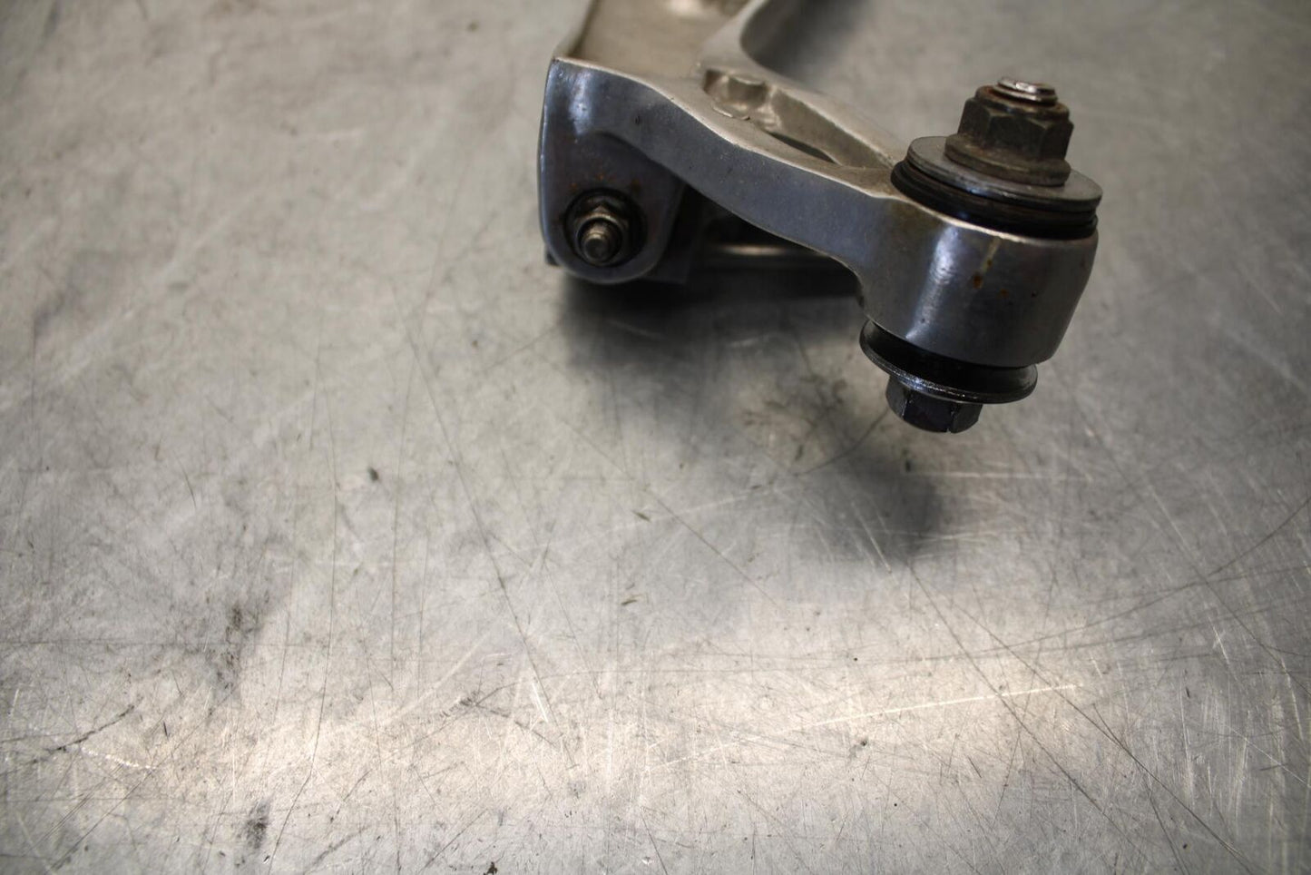 2001 Yamaha YZF R6 RIGHT REAR BACK PASSENGER PEG 5EB-27440-00-00 BB68