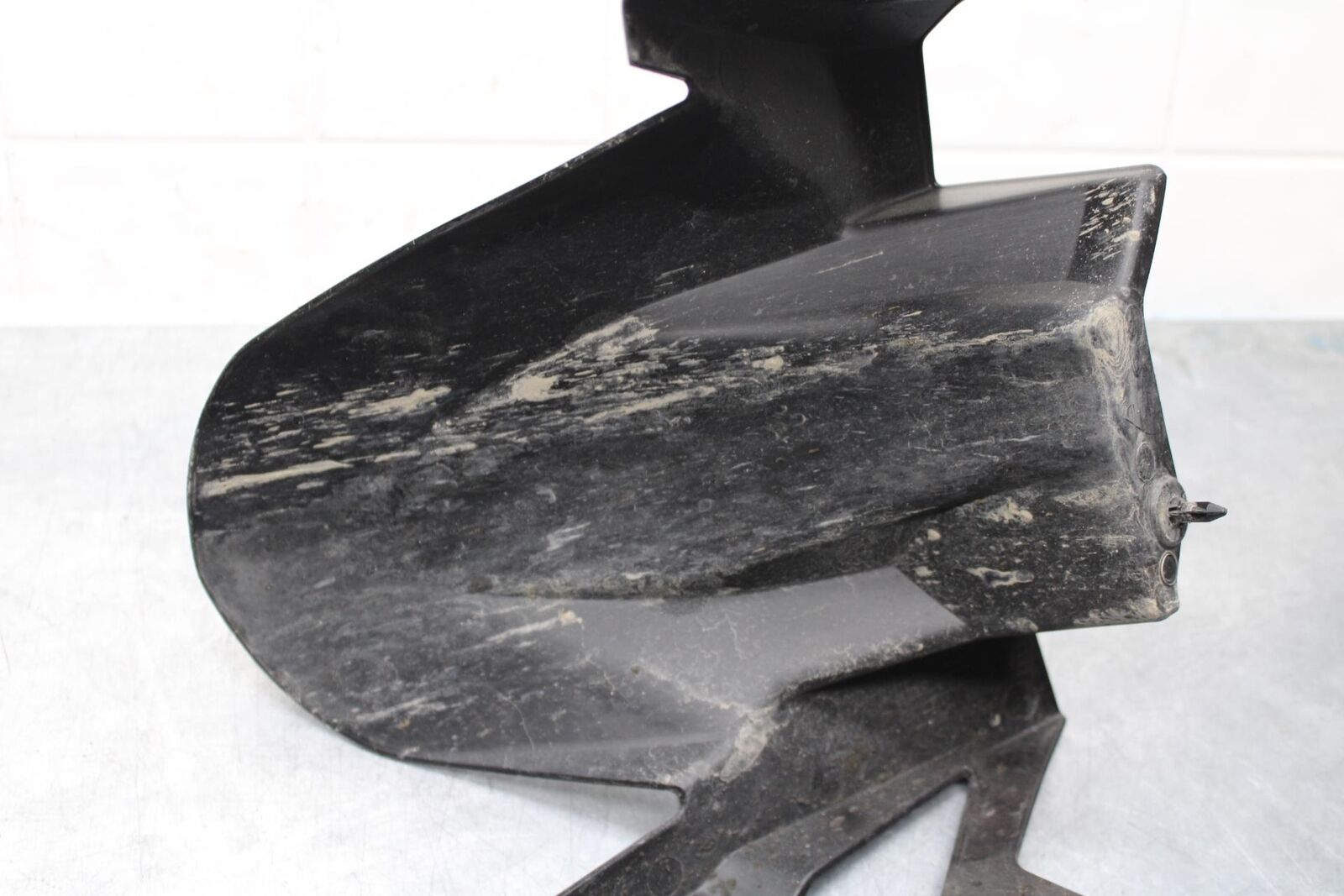 20 KAWASAKI Z400 ER400 ABS REAR BACK DRIVE CHAIN GUARD COVER SHIELD BB586