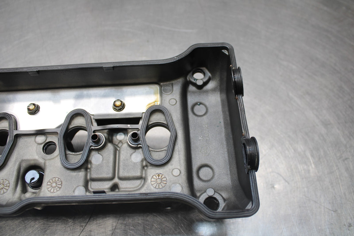 08-09 HONDA CBR1000RR ENGINE TOP END CYLINDER HEAD COVER BB128
