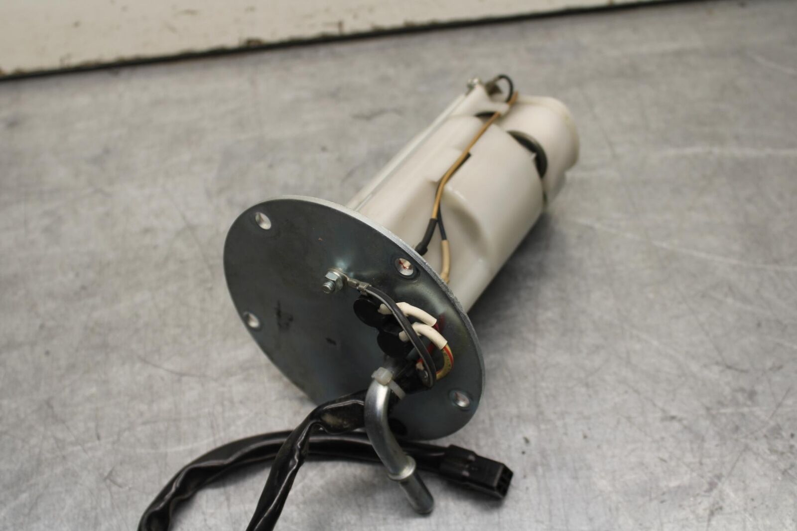 08-19 KAWASAKI NINJA ZX10R FUEL PUMP GAS PETROL SENDER UNIT BB633