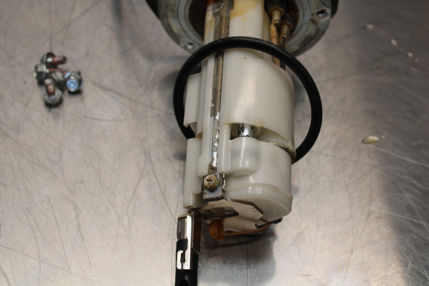 13-18 KAWASAKI NINJA ZX6R FUEL PUMP GAS PETROL SENDER UNIT BB143