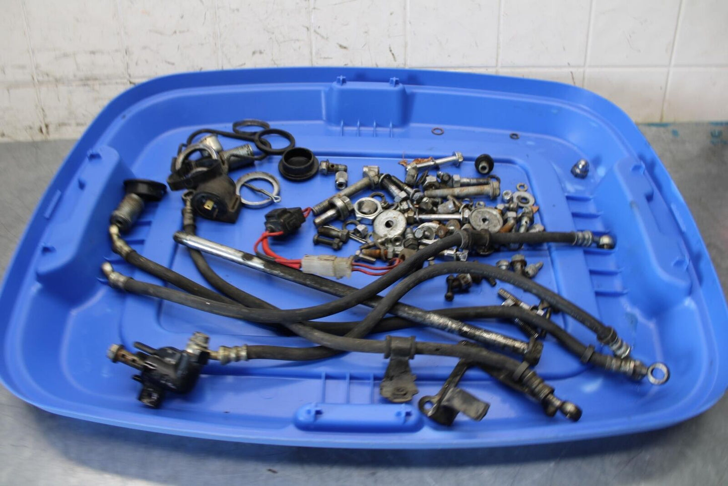 1977 Yamaha XS750 ENGINE MOUNTING BOLTS HARDWARE MOTOR SCREWS BB554