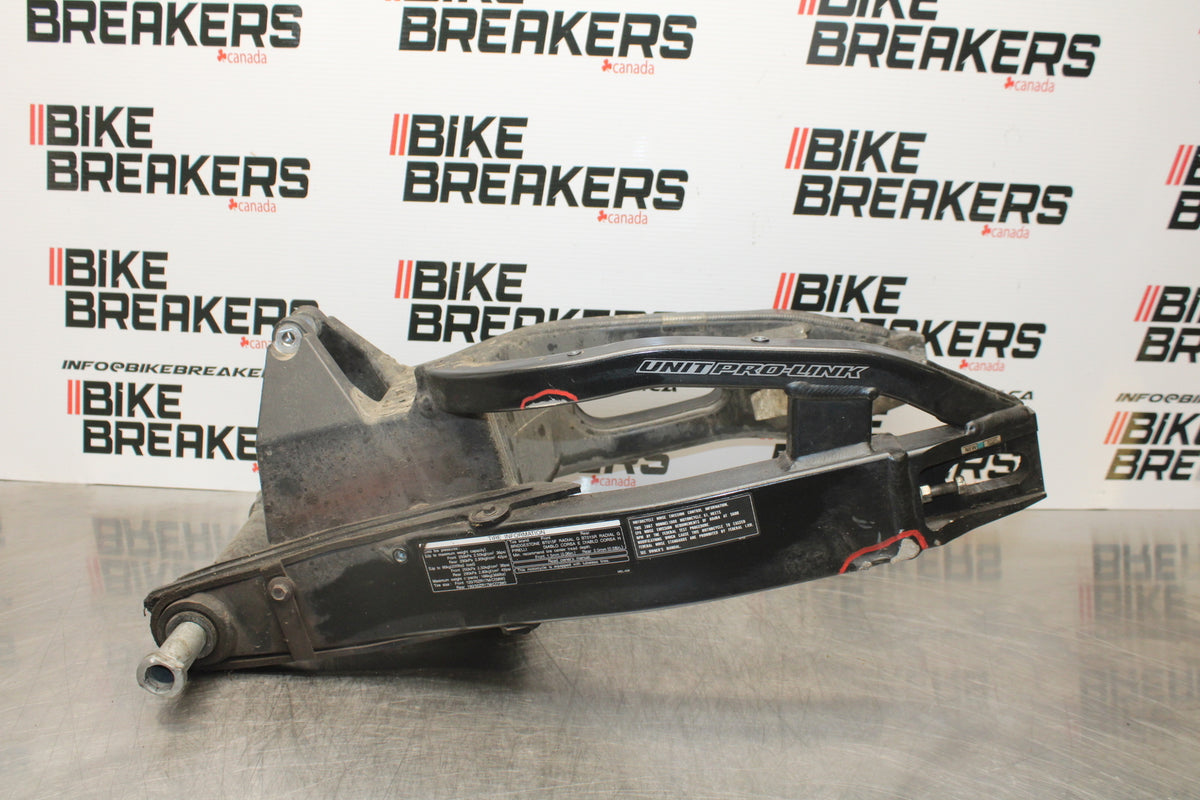 06-07 HONDA CBR1000RR REAR SWINGARM BACK SUSPENSION SWING ARM BB166