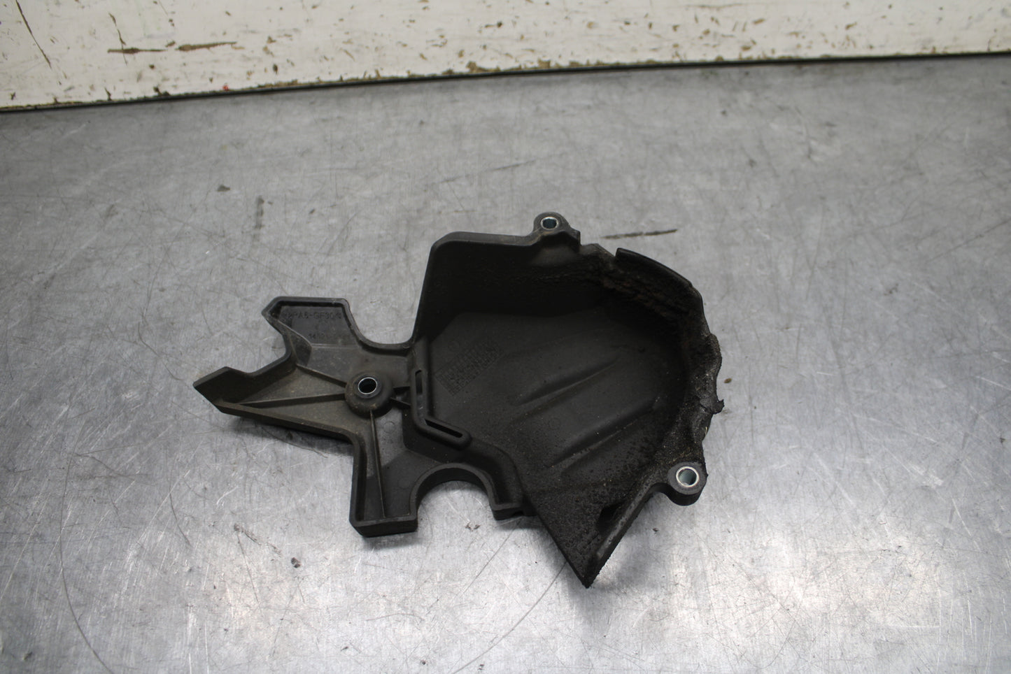 24 KAWASAKI NINJA 500 ABS ENGINE SPROCKET COVER BB744