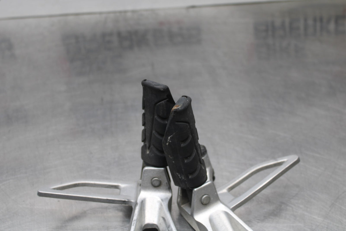 13-15 HONDA CBR500R REAR BACK PASSENGER PEG SET PAIR BB834