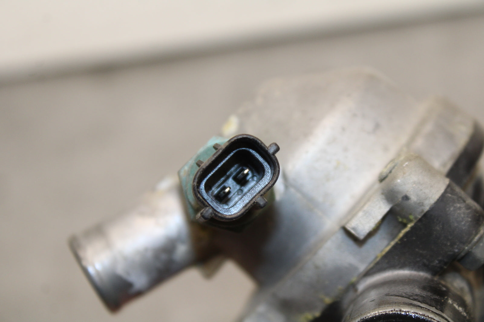 03-08 KAWASAKI VULCAN 1600 THERMOSTAT W HOUSING ASSEMBLY BB754