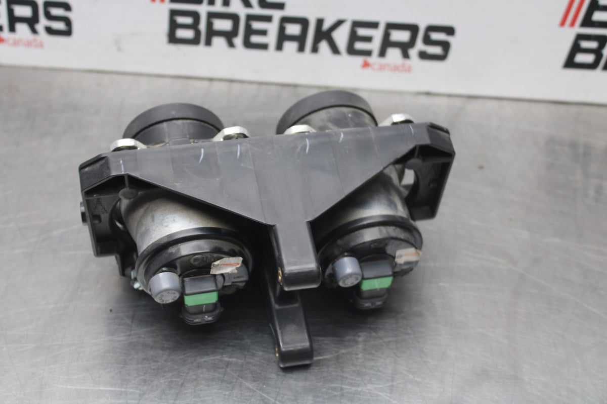 13-16 KTM 390 DUKE FRONT HEADLIGHT HEAD LIGHT LAMP BB649
