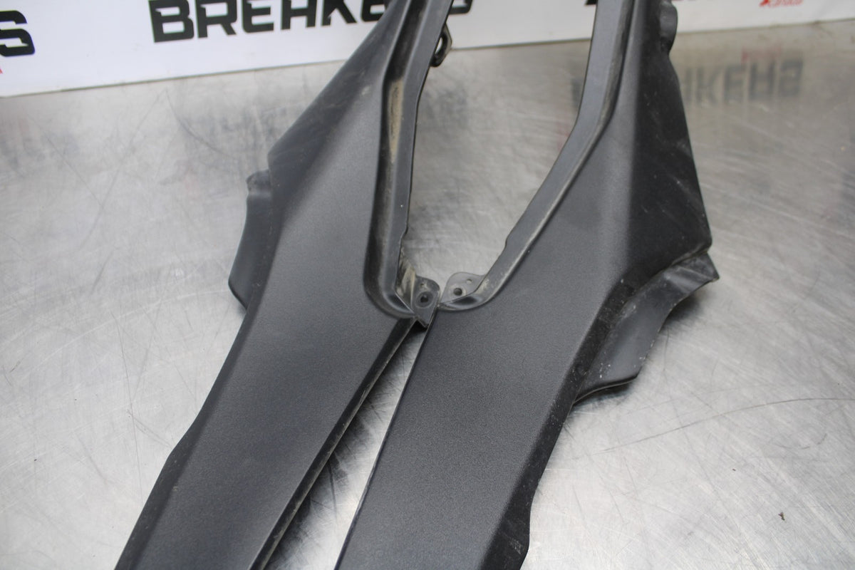 22-25 YAMAHA YZF R7 RIGHT LEFT FRONT SIDE SEAT PANELS TRIMS COWLS FAIRINGS BB182