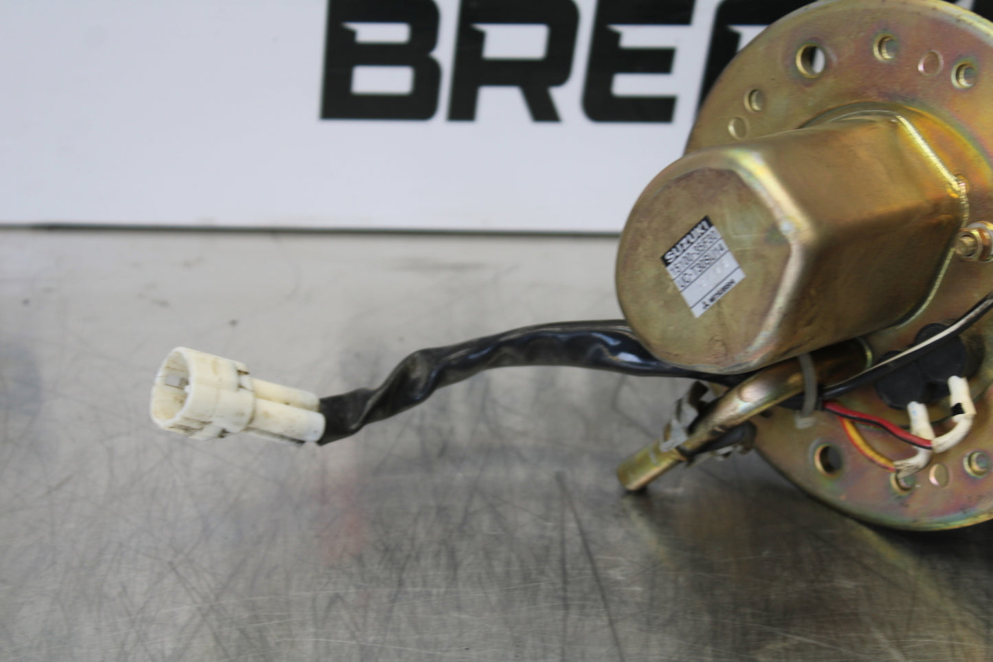 03 SUZUKI SV650S FUEL PUMP GAS PETROL SENDER UNIT