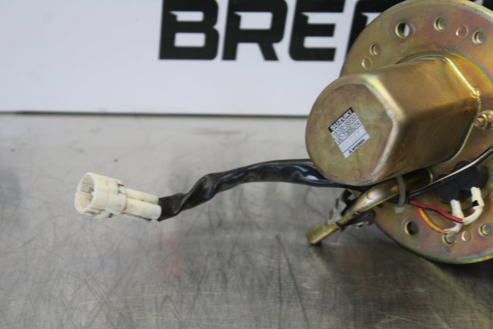 03 SUZUKI SV650S FUEL PUMP GAS PETROL SENDER UNIT