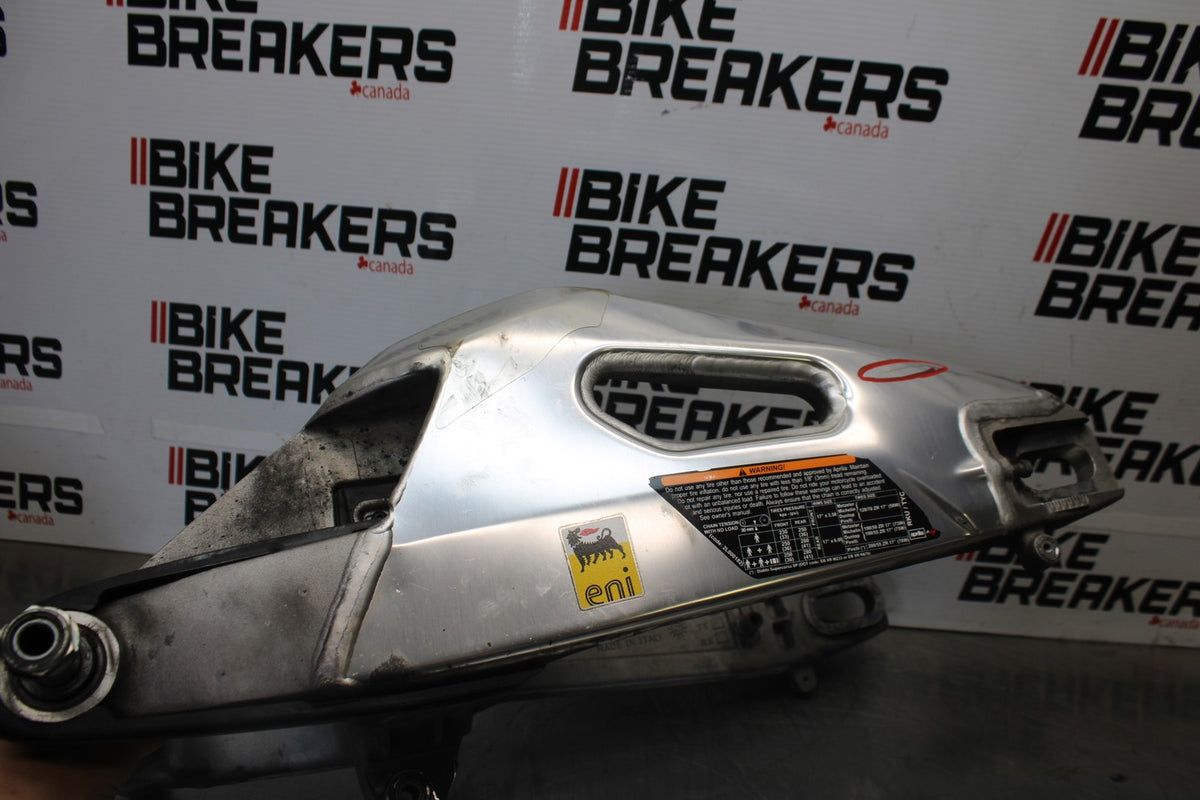 16 APRILIA TUONO V4 1100 REAR SWINGARM BACK SUSPENSION SWING ARM BB905
