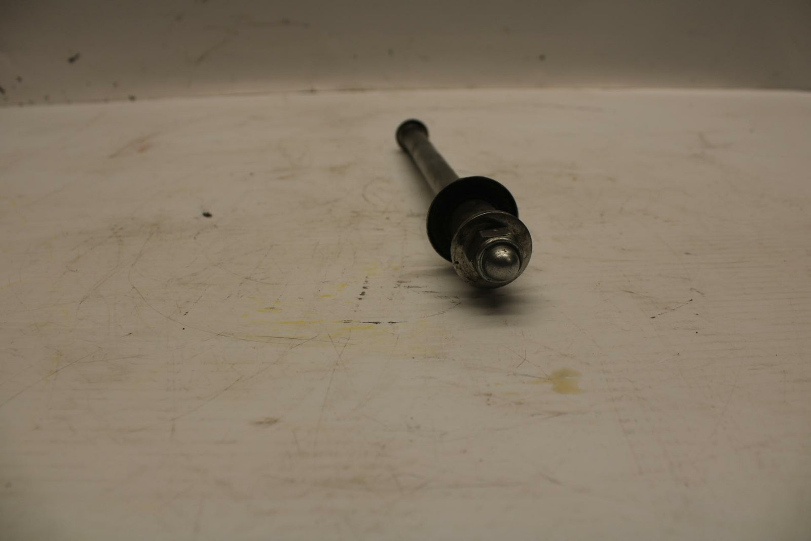 04-09 SUZUKI GS500F FRONT WHEEL RIM AXLE PIVOT BOLT  BB278