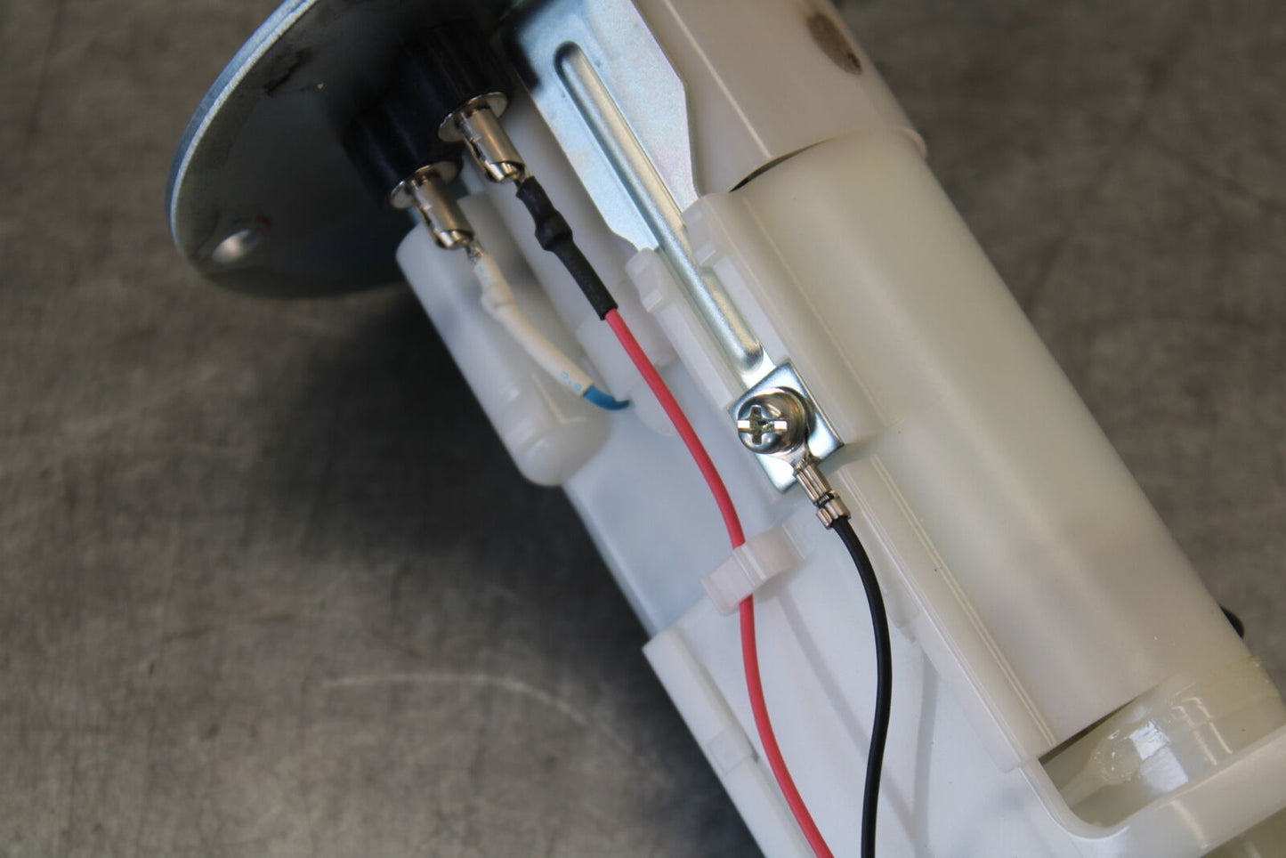 18-23 KAWASAKI NINJA 400 FUEL PUMP GAS PETROL SENDER UNIT  BB679