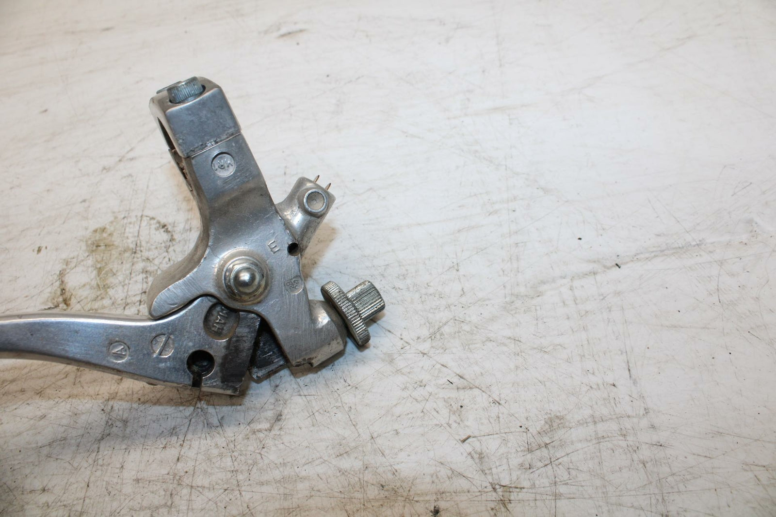 03-08 HONDA VTX1300C CLUTCH PERCH MOUNT WITH LEVER  BB287