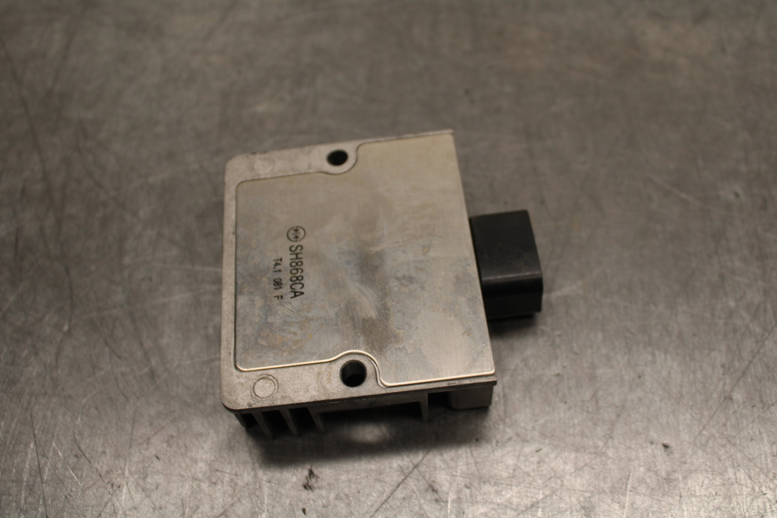 24 KAWASAKI NINJA 500 ABS RECTIFIER VOLTAGE REGULATOR BB730