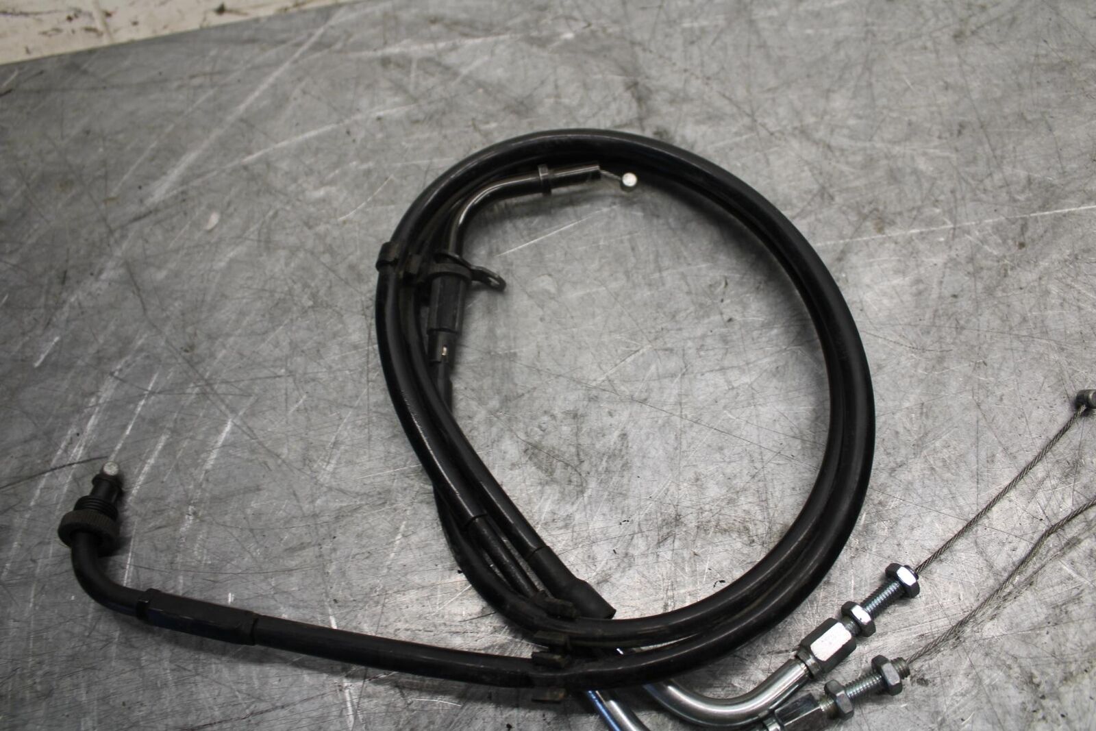 1993 Suzuki GSXR1100W THROTTLE CABLES LINES BB46