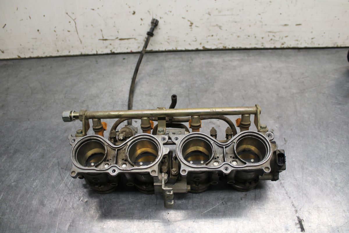 05-06 HONDA CBR600RR MAIN FUEL INJECTORS / THROTTLE BODIES BB739