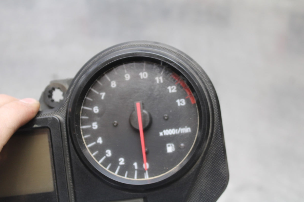 00-01 HONDA CBR929RR SPEEDO GAUGES DISPLAY CLUSTER SPEEDOMETER TACHOMETER BB925
