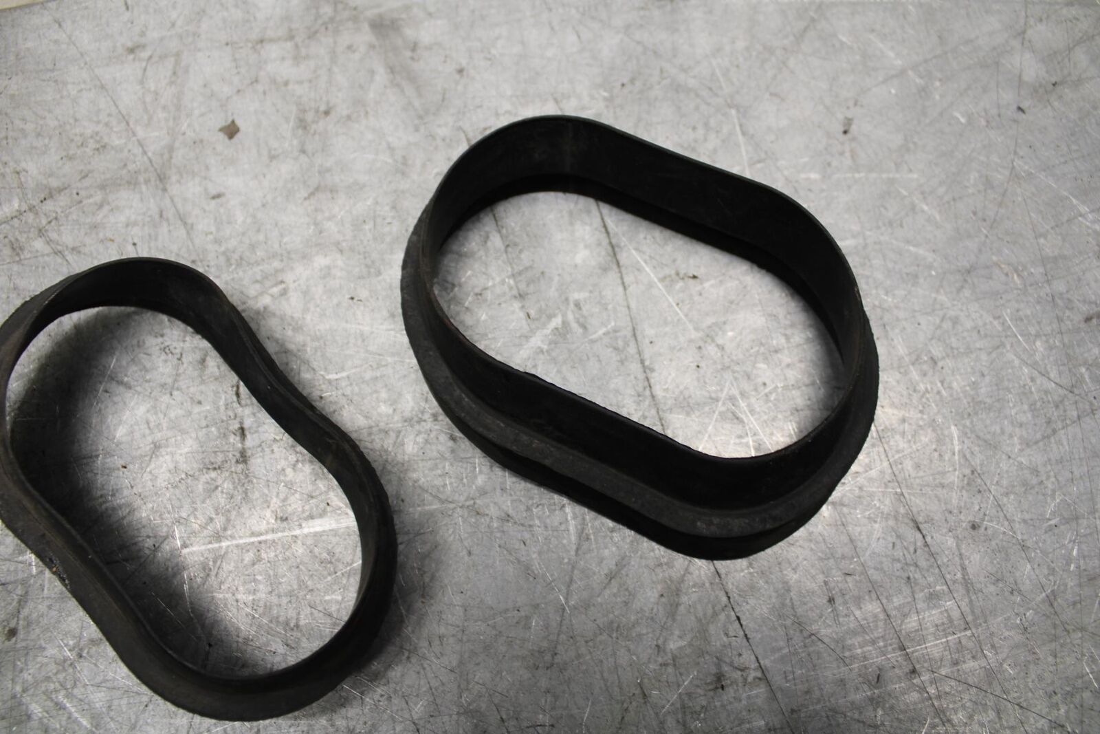 2007 Suzuki GSXR1000 RIGHT LEFT AIR INTAKE DUCT SEALS RUBBER BB44