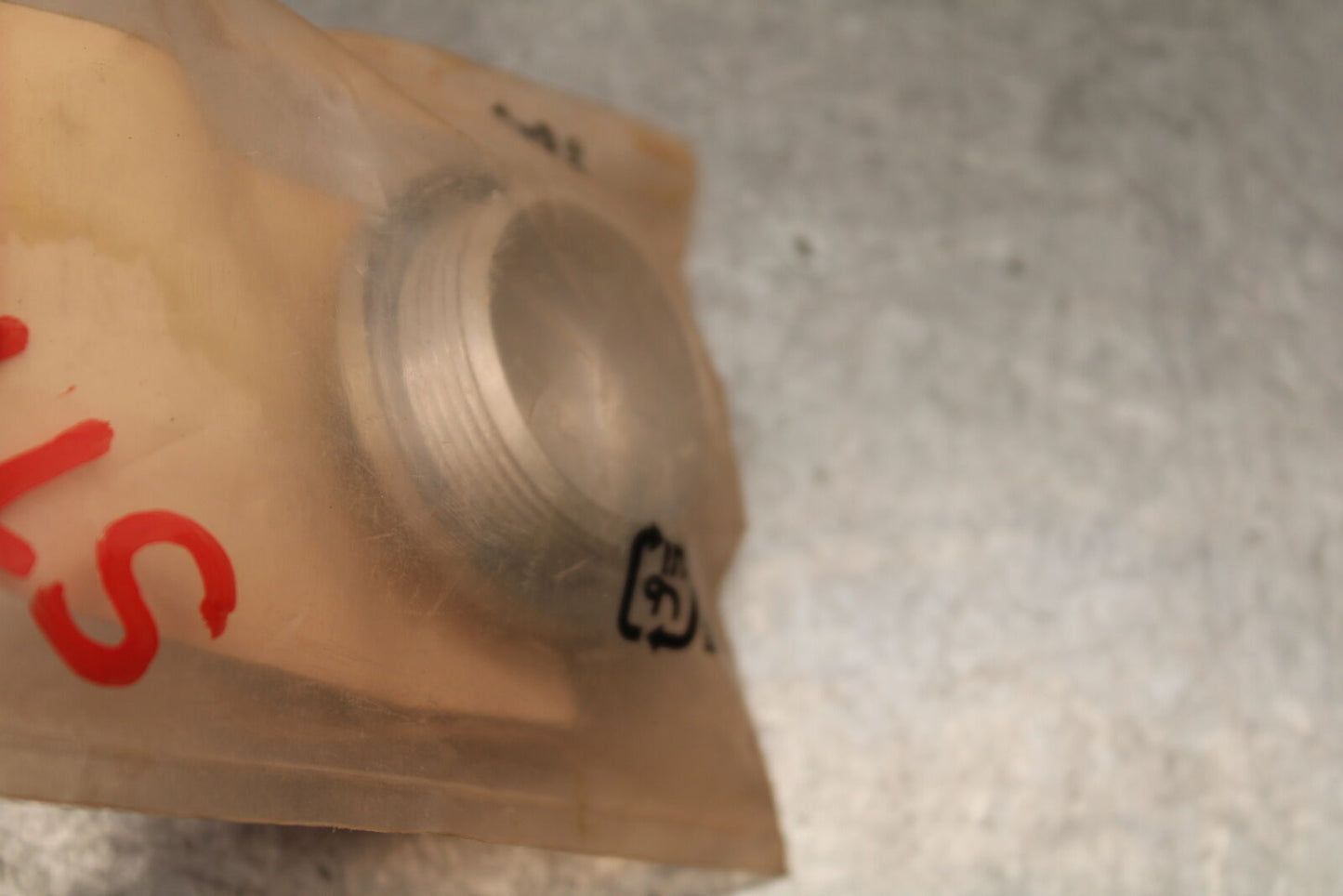 04-12 HONDA ST1300A FINAL DRIVE DIFFERENTIAL FILL CAP OEM BB669