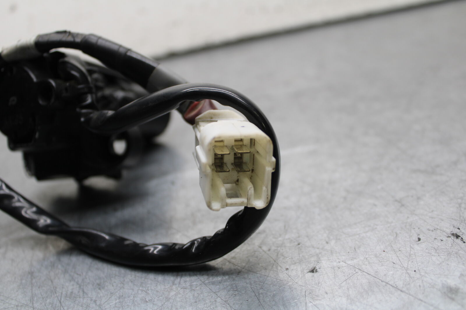 16 KAWASAKI NINJA ZX10R IGNITION LOCK  AND SEAT LOCK BB650