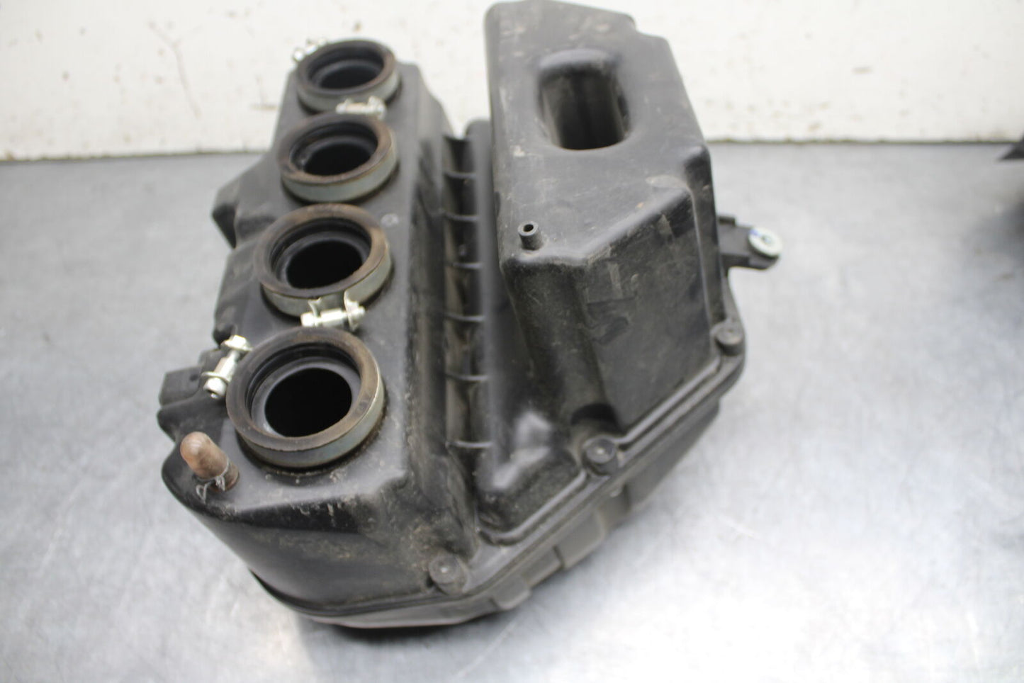 09-15 YAMAHA FZ6R AIRBOX AIR INTAKE FILTER BOX BB719