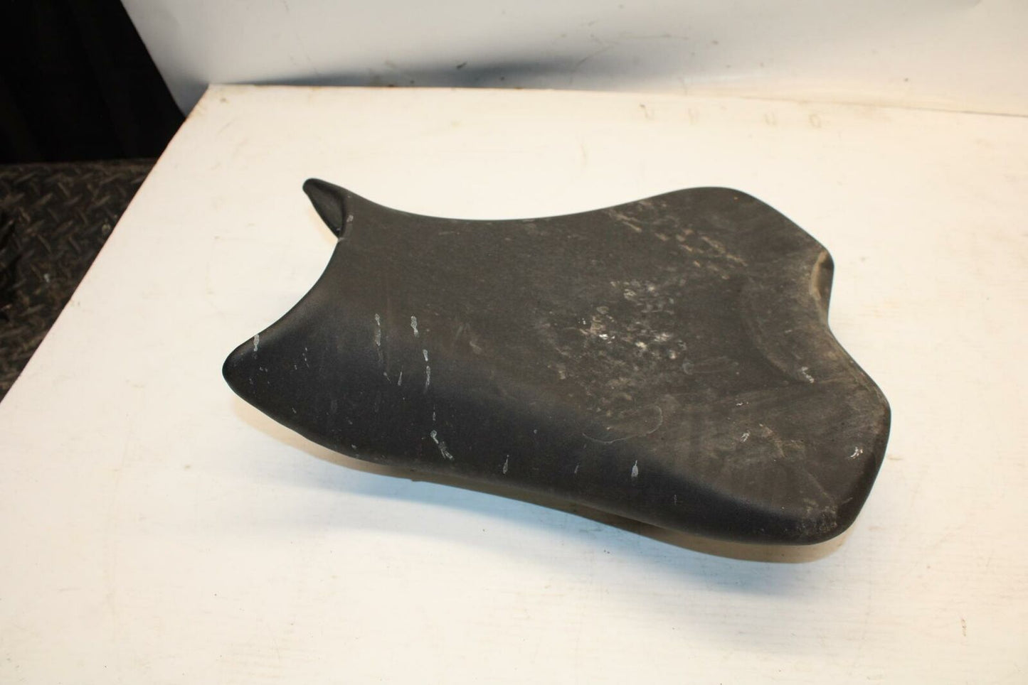 13-18 KAWASAKI NINJA ZX6R FRONT DRIVERS SEAT PAD SADDLE PILLION BB353