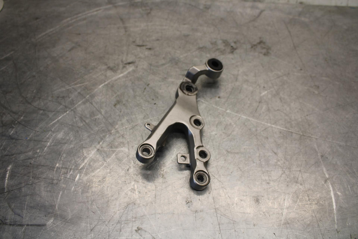 2008 Yamaha YZF R6 RIGHT REARSET REAR SET DRIVER FOOT PEG REST STOP BB521