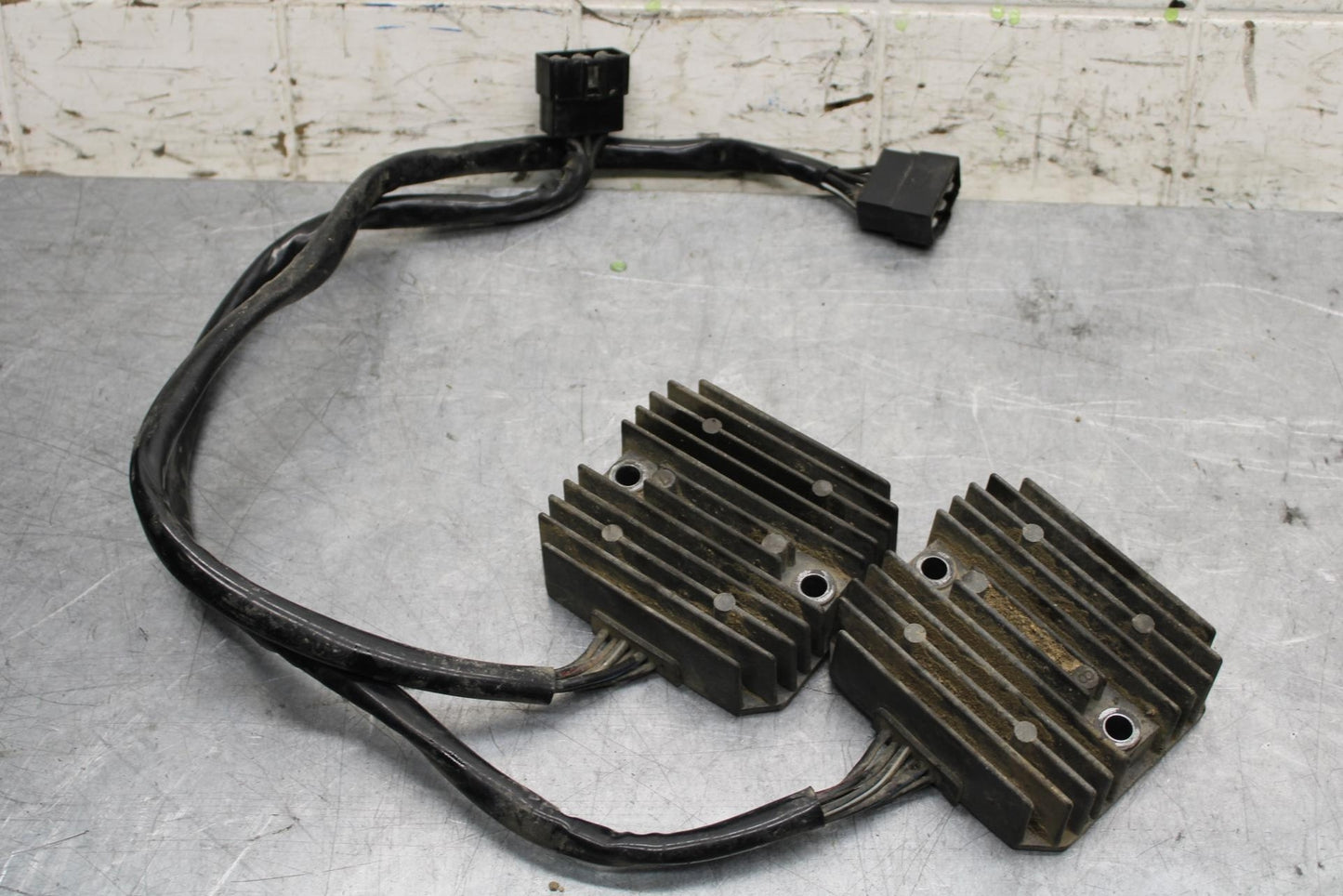 2005 Kawasaki Vulcan 1600 VN1600D Nomad RECTIFIER VOLTAGE REGULATOR BB556