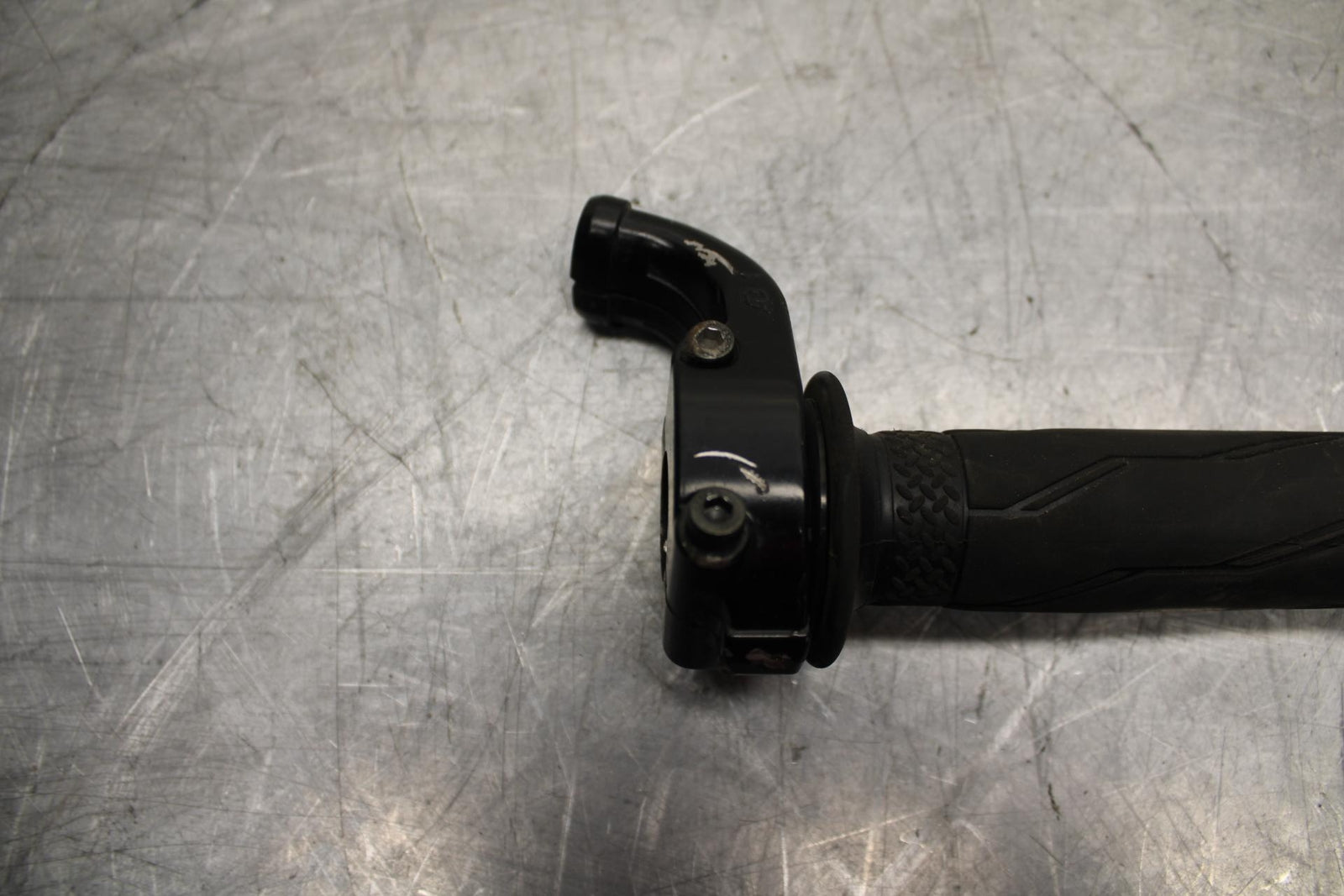 07-08 YAMAHA YZF R1 THROTTLE CABLE LINE HOUSING GUIDE 3XW-26282-01-00 BB483