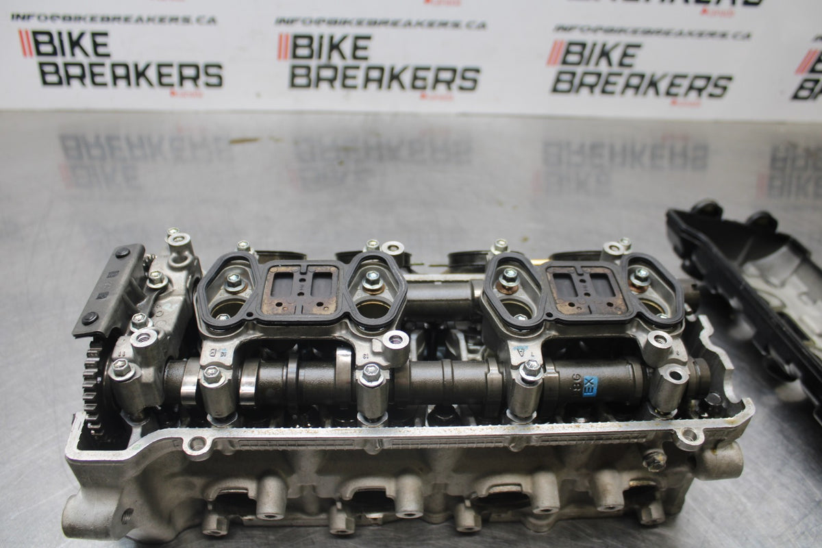 03 SUZUKI GSXR600 ENGINE TOP END CYLINDER HEAD BB801