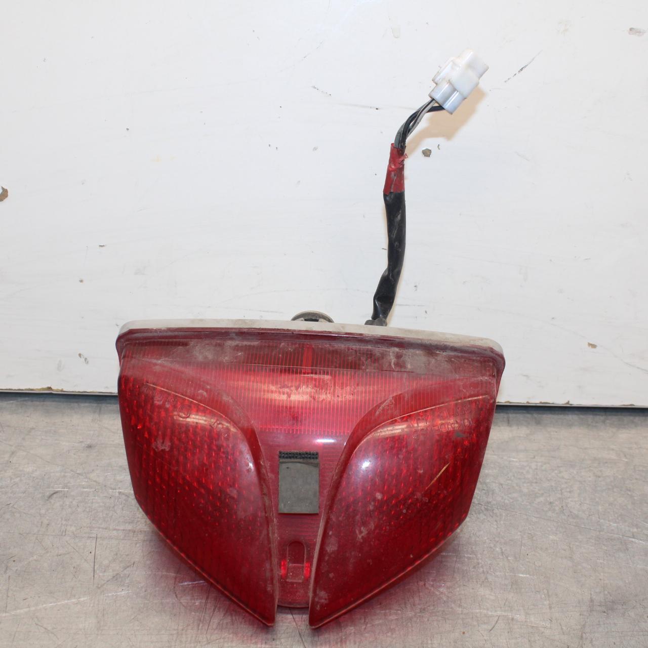 2011 Suzuki GSXR600 REAR TAIL TAILLIGHT BACK BRAKE LIGHT BB605